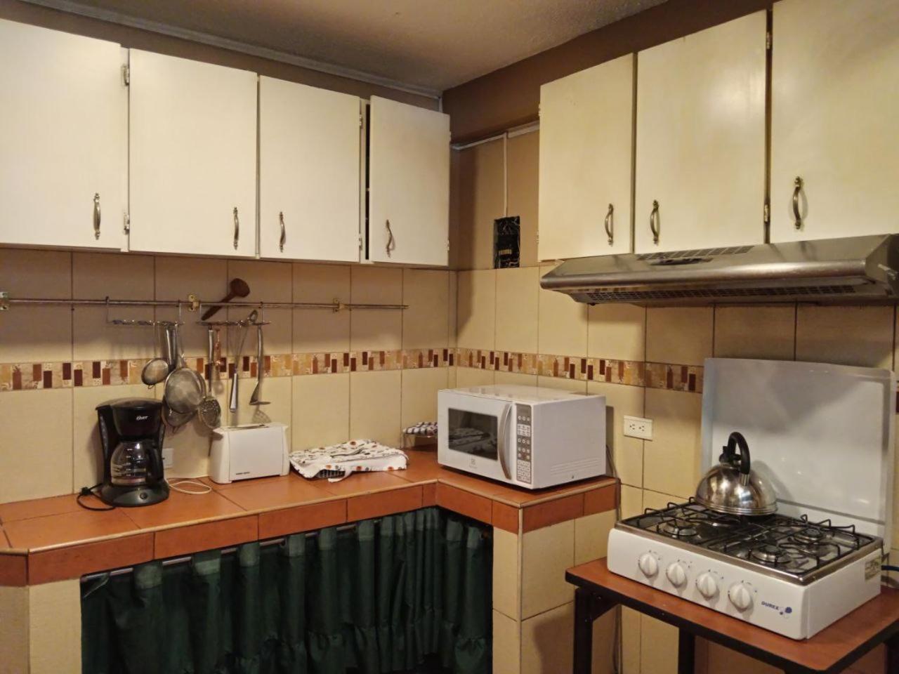 Готель Tin House Кіто Екстер'єр фото